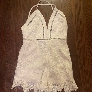 white lace romper never worn